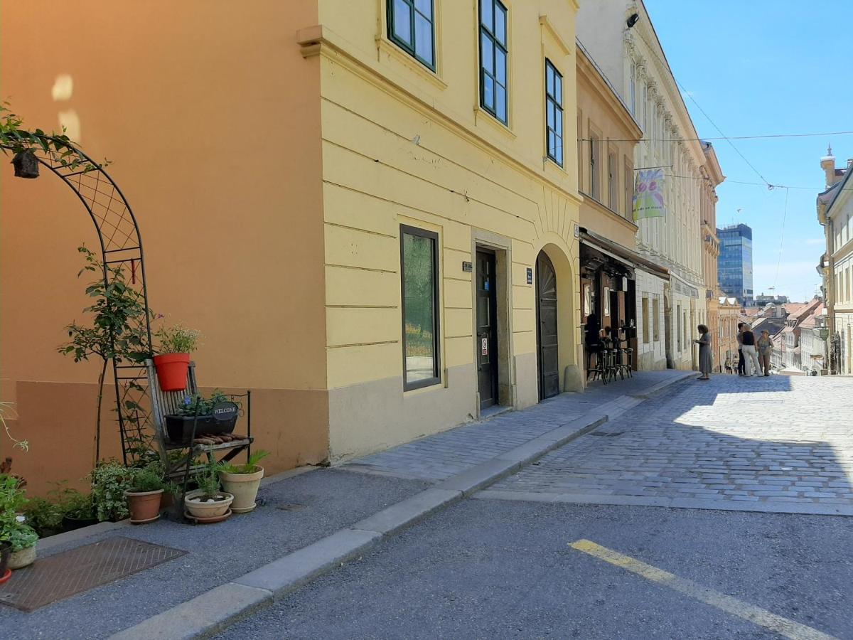 Apartment Azalea Zagreb Exterior photo